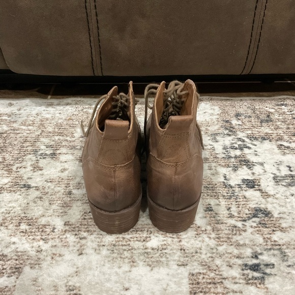 Lucky Brand Giorgia Distressed Leather Lace Up Boots - Picture 4 of 5